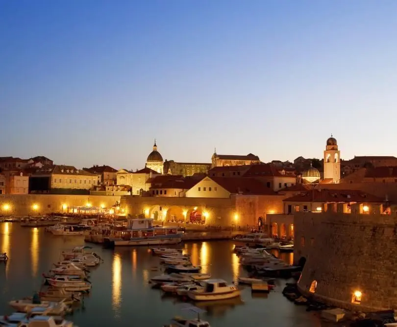 What to do in Dubrovnik at night - Old port