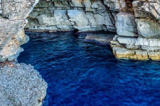 Explore Dubrovnik Coves & Caves